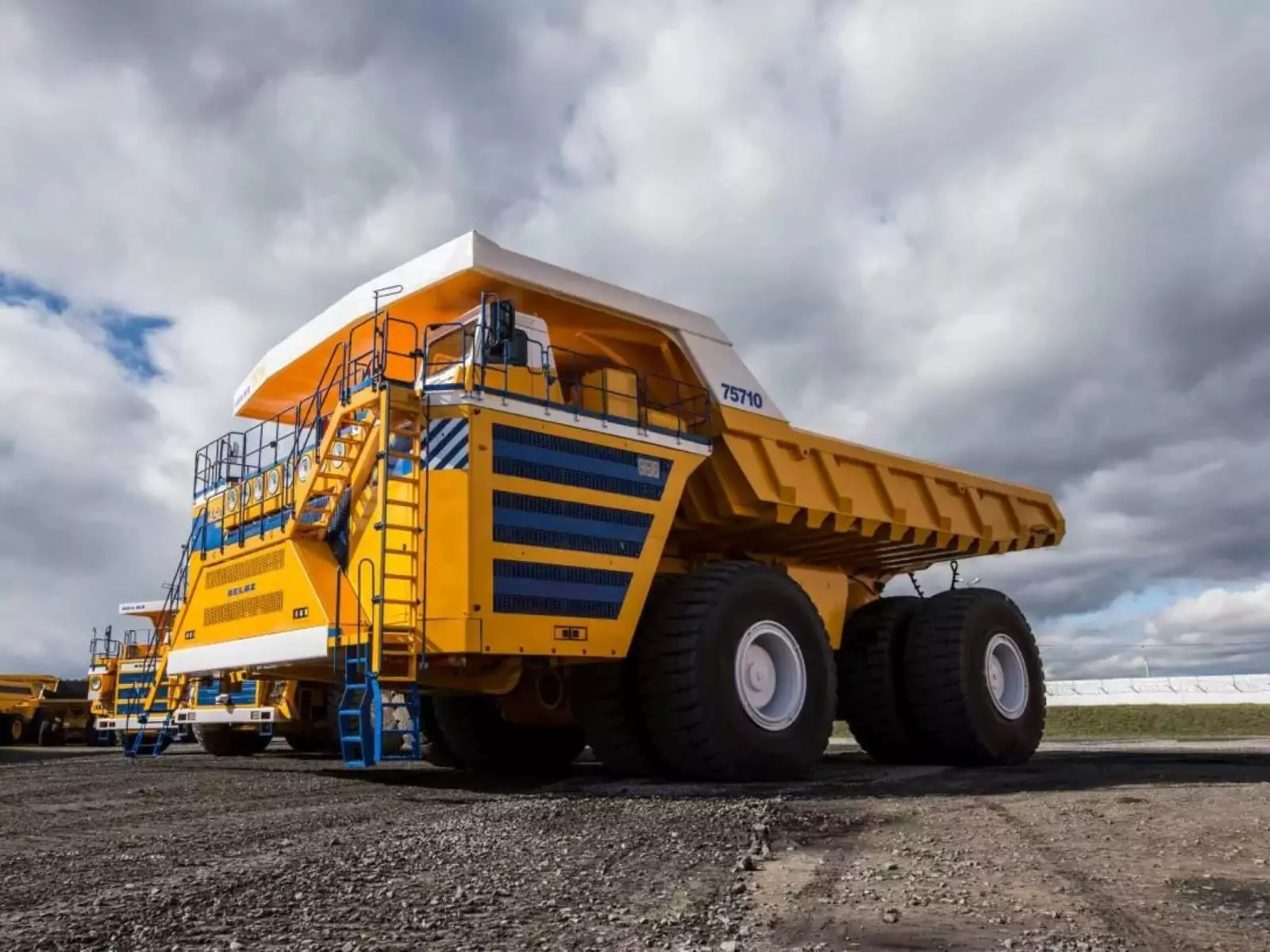 BelAz 75710