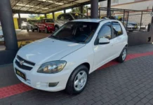 Os 7 melhores carros que custam até R$ 12 mil reais Chevrolet Celta 2015 / Foto: Ideal