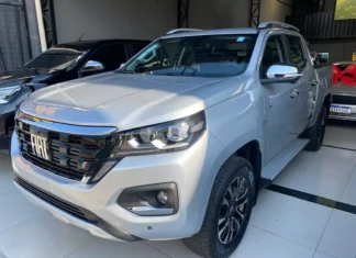 E agora Hilux? Nova pickup da Fiat chegou em busca de espaço Nova Fiat Titano / Foto: V6