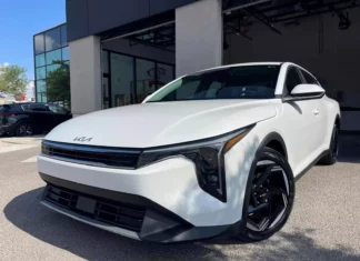 Novo Kia K4: Sucessor do Cerato chega ao Brasil em 2025 Novo Kia K4 / Foto: Kia