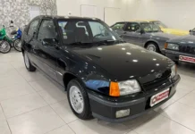 Na Garagem por 36 anos, Chevy Kadett GS 1989 preserva originalidade
