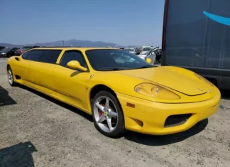 Mestre da Gambiarra? Homem transforma Ferrari 360 Modena em limusine dos sonhos