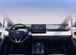 Mais arrojado: Corolla Cross estreia painel exclusivo na China