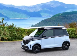 Vem ao Brasil? Nissan revela carro elétrico com painel solar integrado