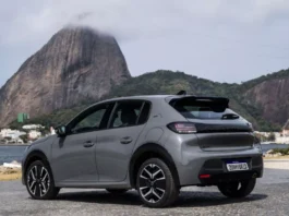 Hatch do Ano: Novo Peugeot 208 GT Hybrid recebe prêmio